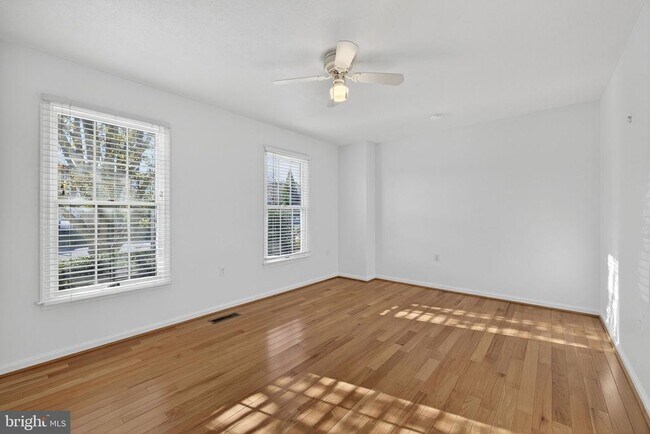 Building Photo - 1984 Cidermill Ln