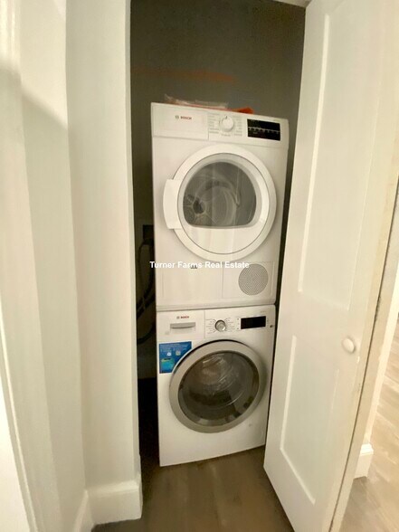 Building Photo - 63 Upland Rd