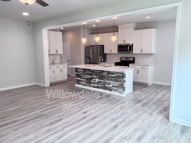 Building Photo - 1020 Garrow Dr