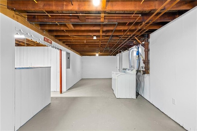 Building Photo - 111 Canna St