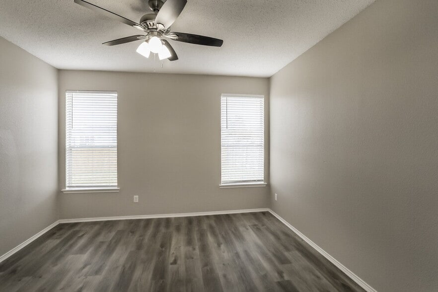 Building Photo - 4924 Cape St