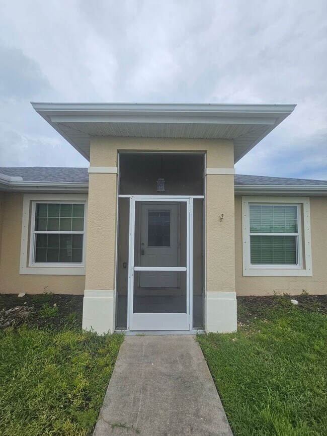 Building Photo - 1144 NW 5th Pl