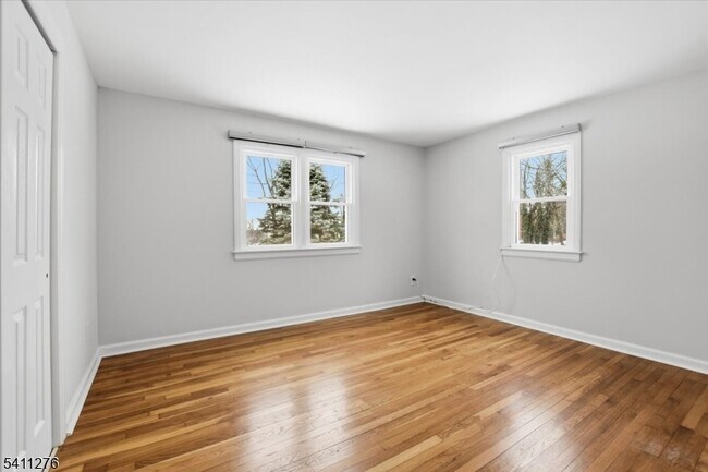 Building Photo - 81 Glen Ave