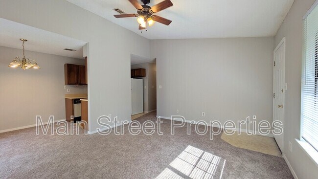 Building Photo - 9345 Chisholm Rd
