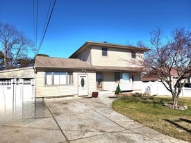 Building Photo - 30 Wilson St