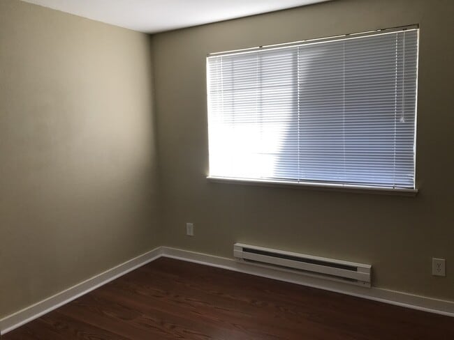 Building Photo - 16817 Larch Way