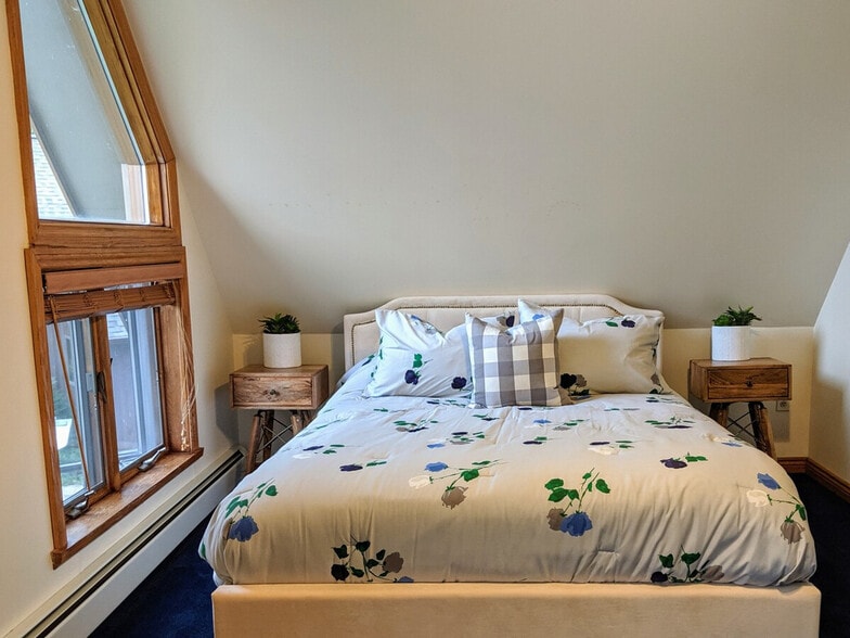 Building Photo - 140 Paquette Cir