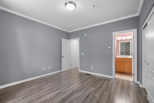 Building Photo - 628 Boardwalk Way