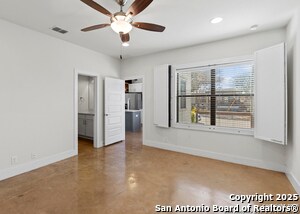 Building Photo - 603 Burleson St
