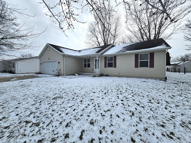 Building Photo - 101 Andrew Ct E