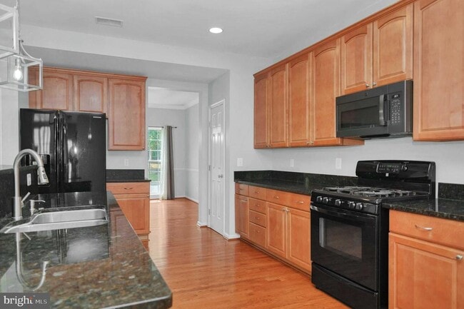 Building Photo - 2548 Port Potomac Ave