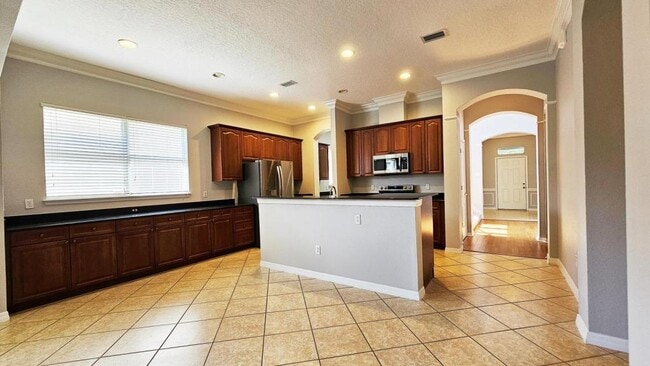 Building Photo - 12761 Bideford Ave