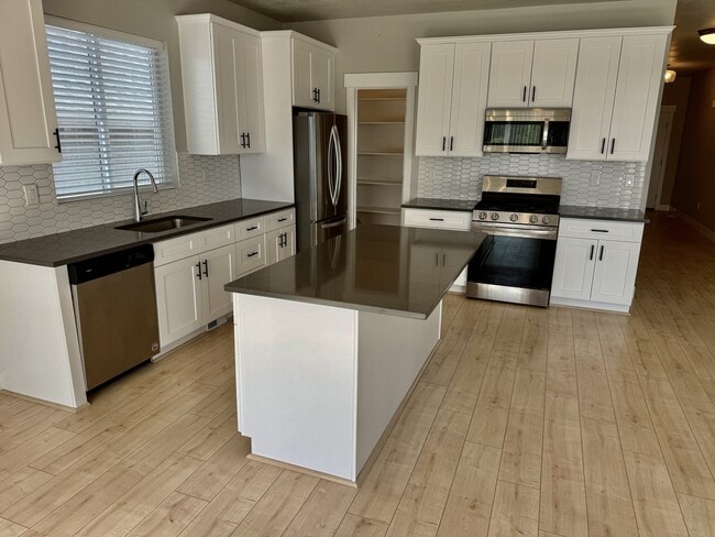 Building Photo - 7646 S Waverly Hls Ln