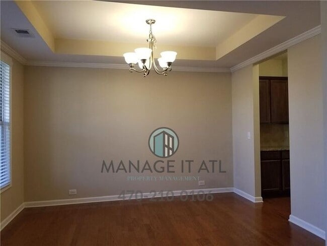 Building Photo - Beautiful 5BR/4BA Home in Just 5 Min from MALL OF GA