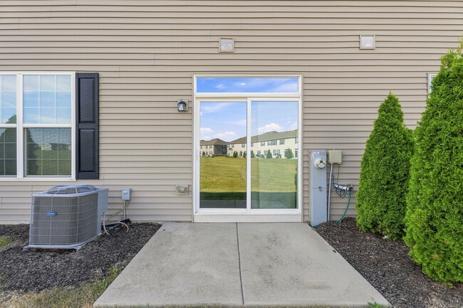 Building Photo - 15121 Quincy Cir