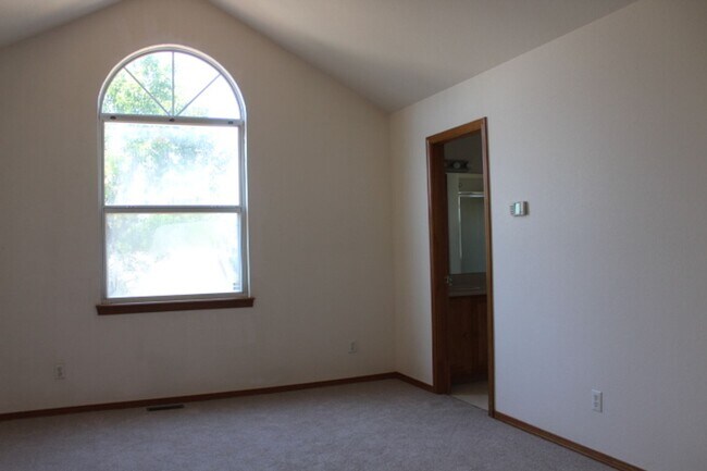 Building Photo - Arvada Home near Standley Lake with 4 BR/4 BA!