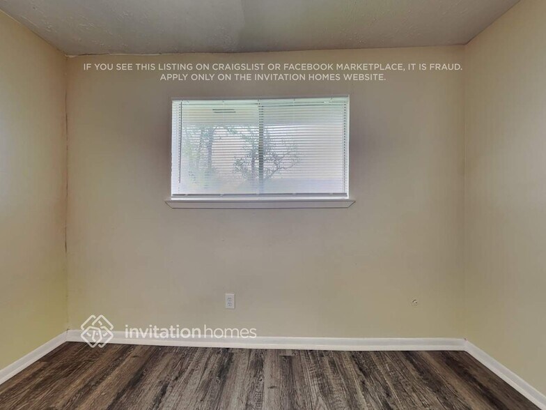 Building Photo - 14234 Montaigne Dr