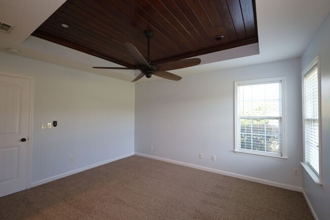 Building Photo - 124 Mill Pond Pl