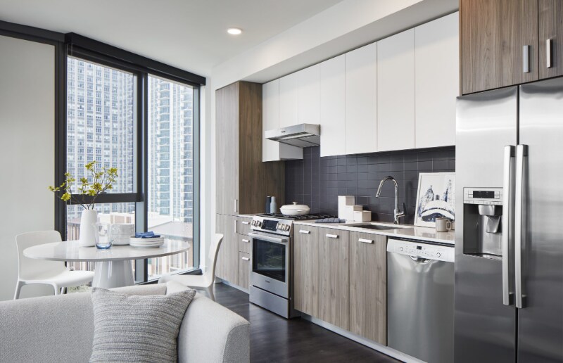 Building Photo - 210 N Harbor Dr