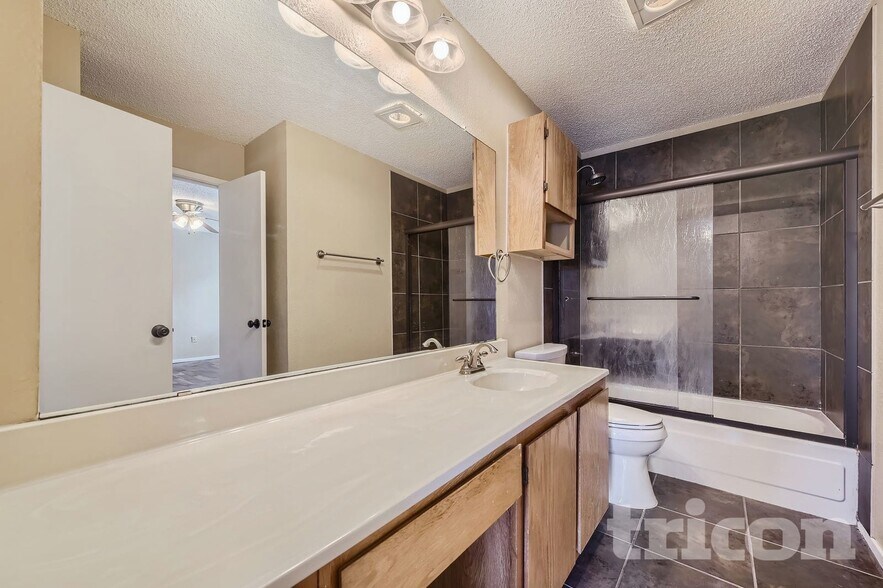 Building Photo - 3803 Tamarron Ln