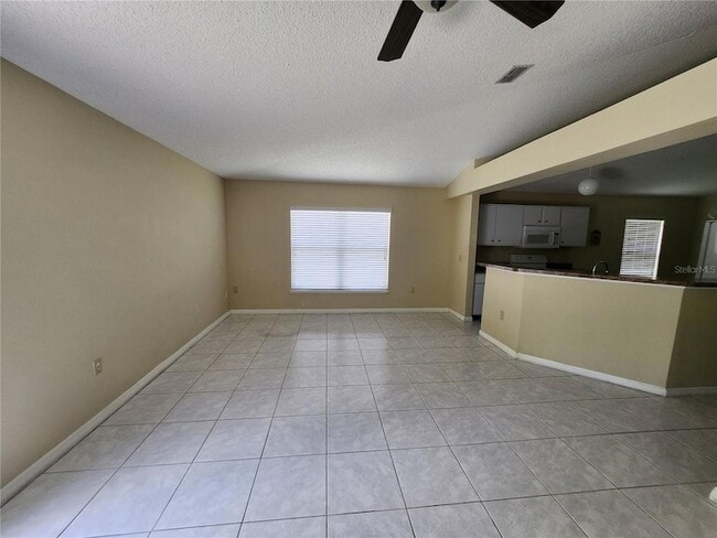 Building Photo - 3243 Hunters Chase Loop