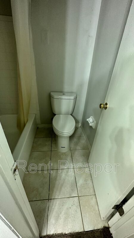 Building Photo - 4153 S Semoran Blvd