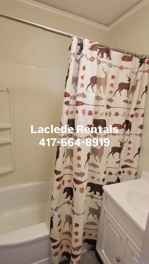 Building Photo - 3 BEDROOM 1 BATHROOM HOUSE FOR RENT