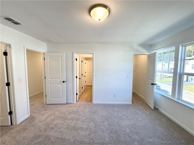 Building Photo - 51 Gresham Ct