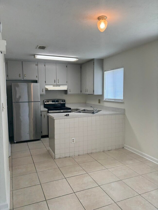 Building Photo - 6169 Greenon Ln