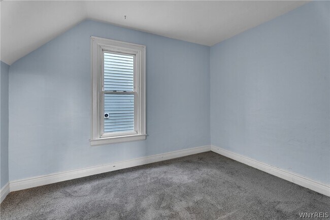 Building Photo - 212 Lockwood Ave
