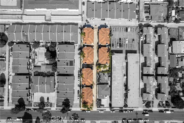 Building Photo - 14526 Yukon Ave