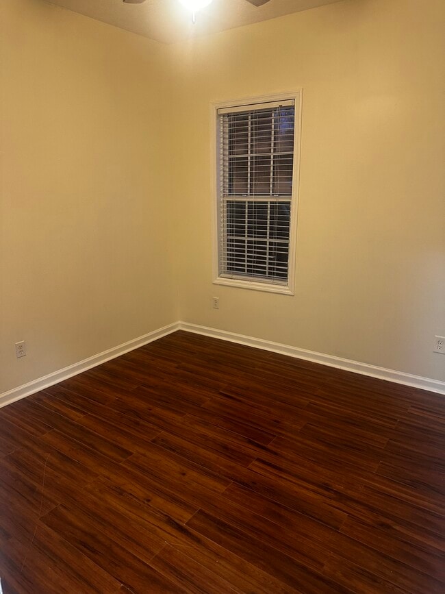 Building Photo - 110 Mingo Dr
