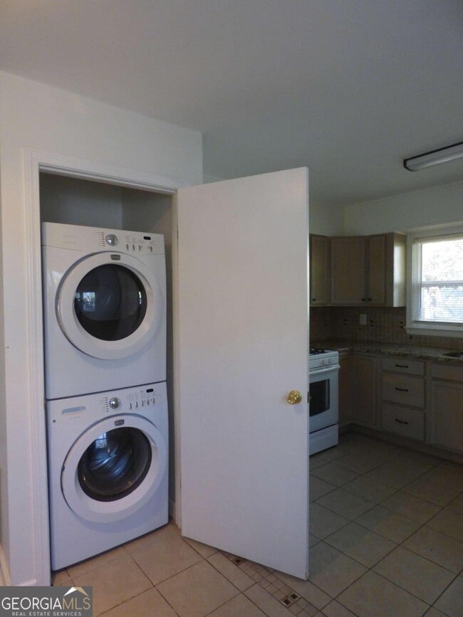 Building Photo - 1615 Tallulah St NW