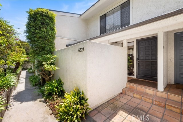 Building Photo - 6824 Las Olas Way