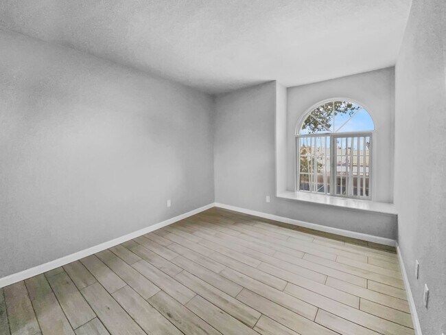 Building Photo - 9325 W Desert Inn Rd