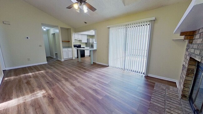 Building Photo - Spacious 4 Bedroom Home in Girvin!