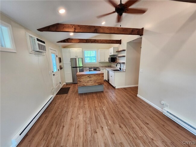 Building Photo - 1582 Chestnut Ridge Rd