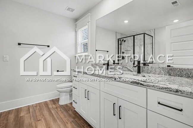 Building Photo - 556 Kingwood Ln