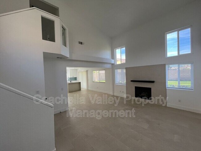 Building Photo - 47675 Azalea St