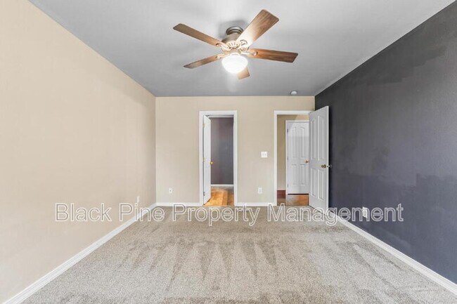Building Photo - 541 S Canvasback Way