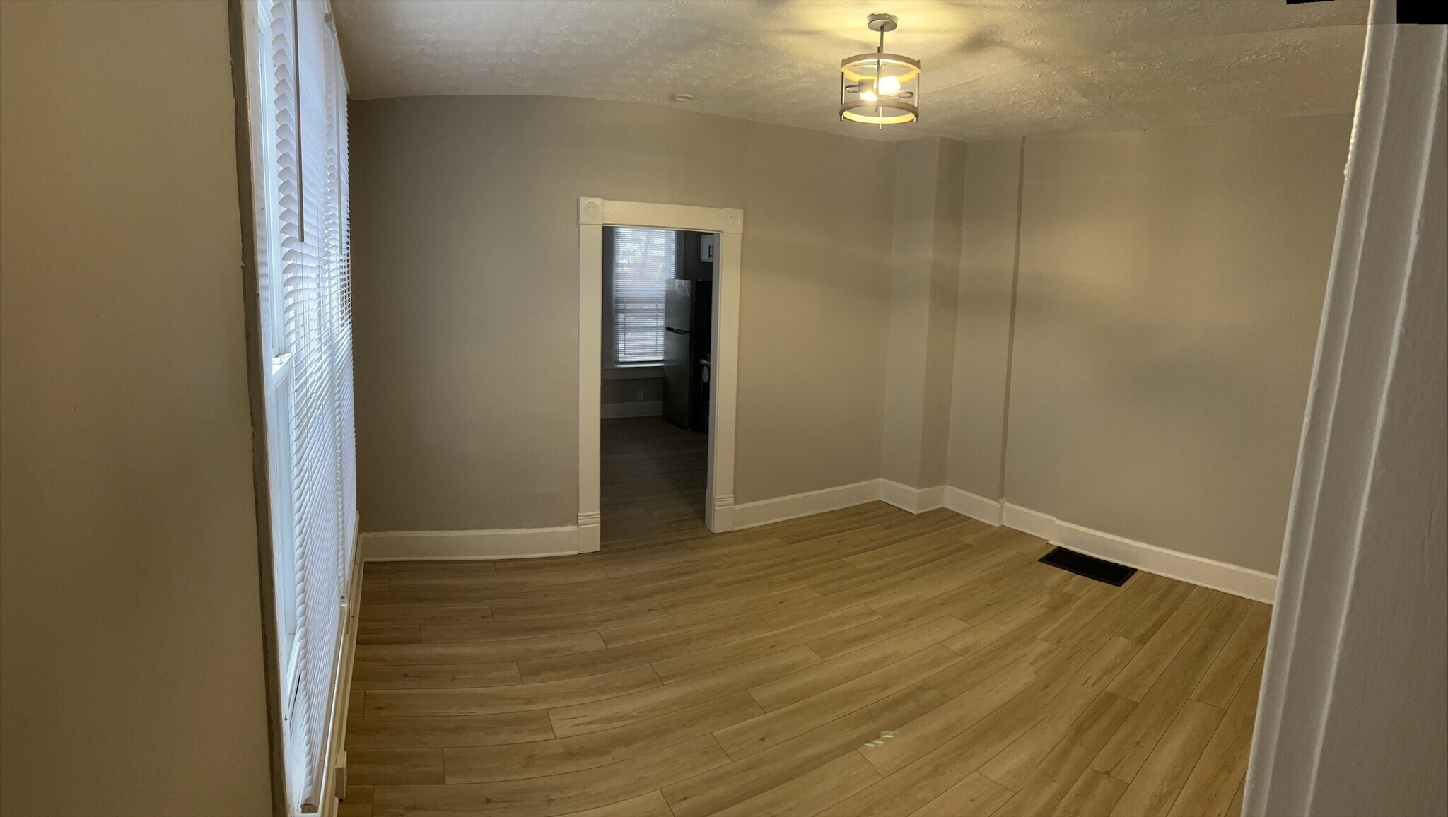 Building Photo - 1283 E Fulton St