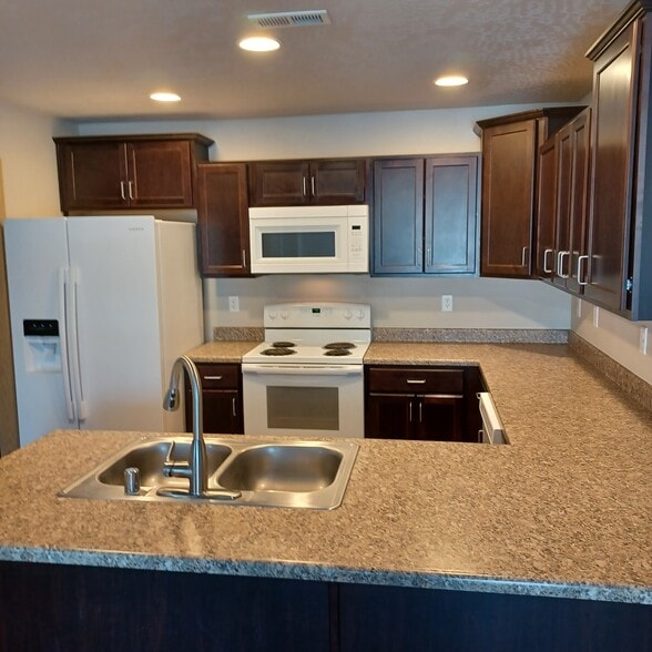 Kitchen - 111 E H St