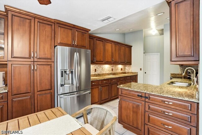 Building Photo - 27376 Imperial Oak Cir