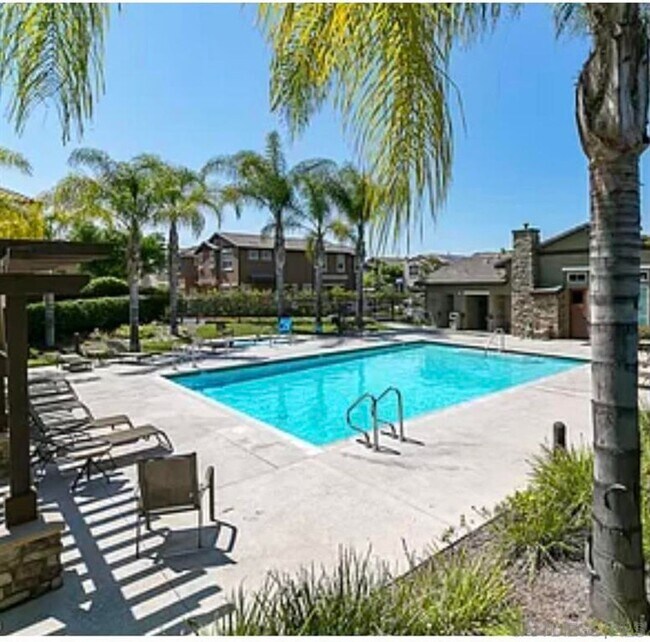 Building Photo - BEAUTIFUL 3BD/2.5BA Santee Home Available ...