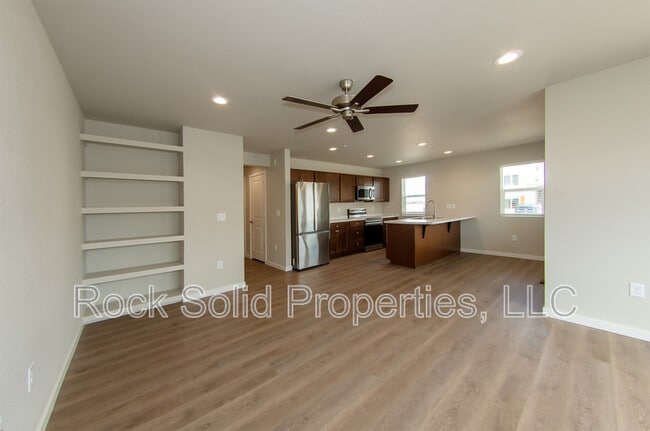 Building Photo - 1900 Good Hearted Pl