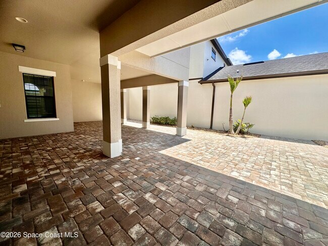Building Photo - 2523 Rodina Dr