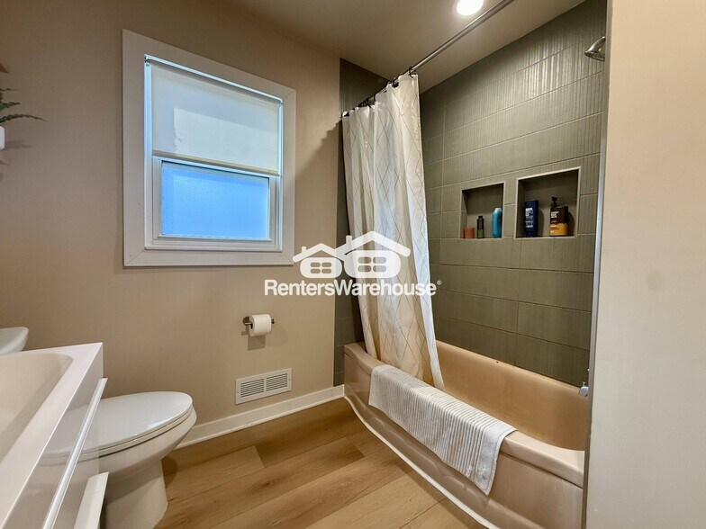 Building Photo - 5910 Tower St