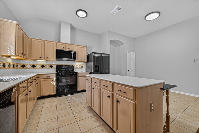 Building Photo - 18407 Maple Mill Dr