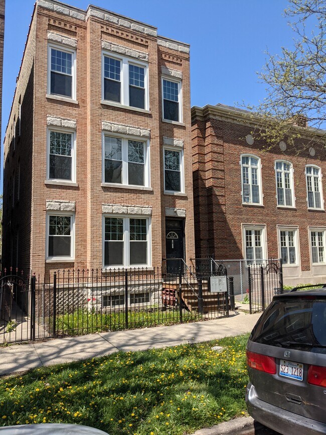 Building Photo - 1630 N Drake Ave