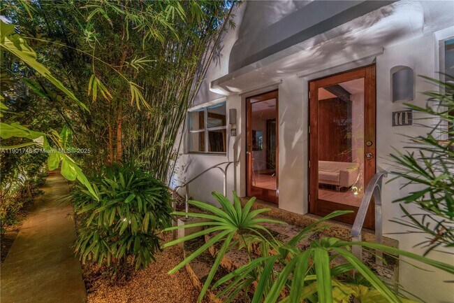 Building Photo - 226 Jefferson Ave